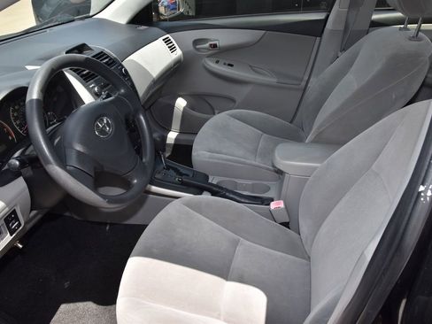 Used 2012 Toyota Corolla L FWD image 9