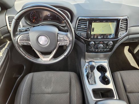 Used 2022 Jeep Grand Cherokee Laredo E image 35