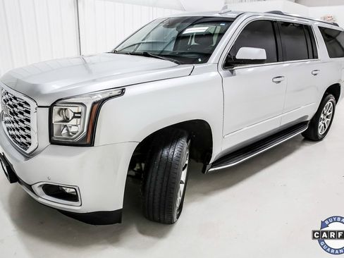 Used 2018 GMC Yukon XL Denali image 2