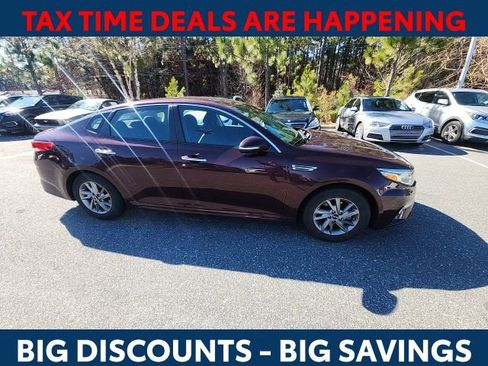 Used 2019 Kia Optima LX image 14