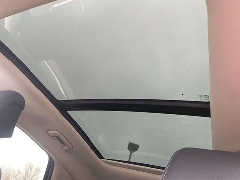 Used 2022 Genesis GV70 2.5T w/ Select Package image 19