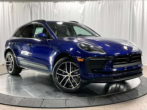 Used 2026 Porsche Macan AWD/4WD image 11