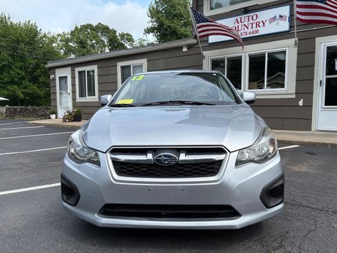 Used 2012 Subaru Impreza 2.0i Premium AWD/4WD image 2