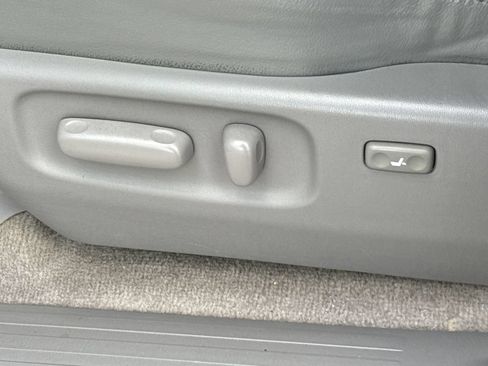 Used 2004 Toyota 4Runner Limited AWD/4WD image 24