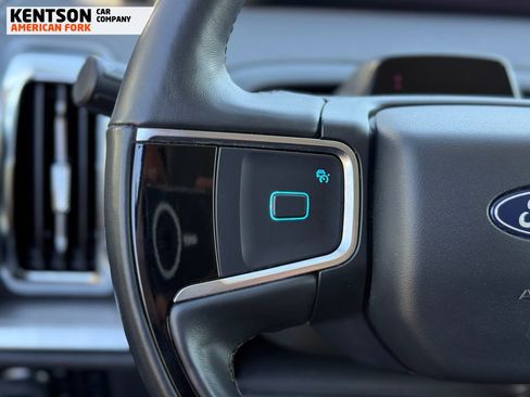 Used 2025 Ford Expedition Platinum image 21