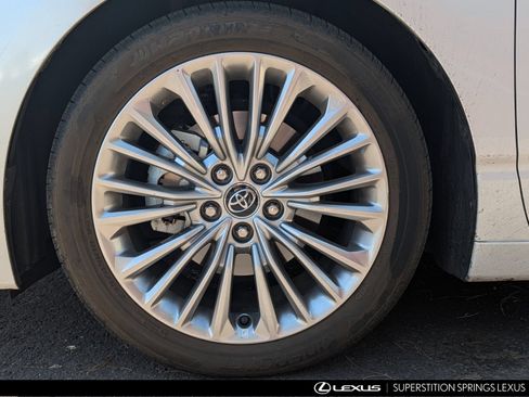 Used 2020 Toyota Avalon Limited w/ Advanced Safety Package FWD image 6