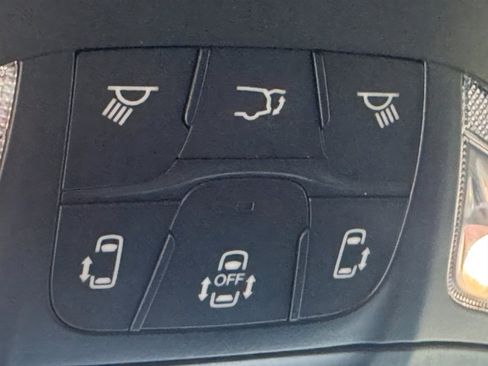 New 2026 Chrysler Voyager LX image 27