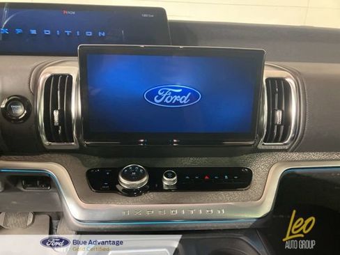 Used 2025 Ford Expedition Tremor AWD/4WD image 15
