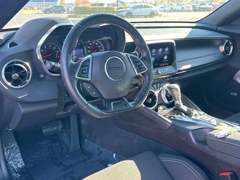 Used 2022 Chevrolet Camaro LT w/ RS Package image 16