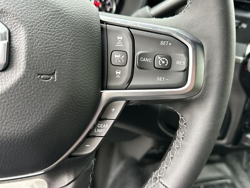 New 2026 RAM 5500 4x4 Crew Cab image 9