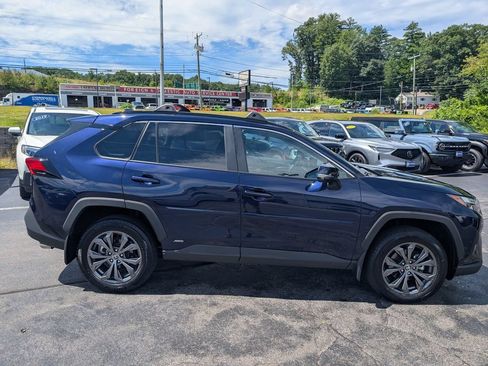 Used 2025 Toyota RAV4 XLE Premium AWD/4WD image 9