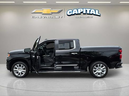 Used 2024 Chevrolet Silverado 1500 High Country w/ High Country Premium Package AWD/4WD image 9