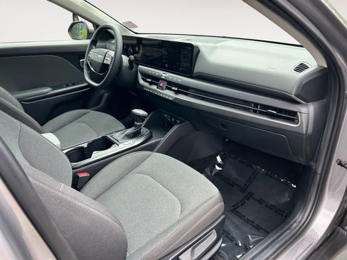 Used 2025 Kia K4 FWD image 27