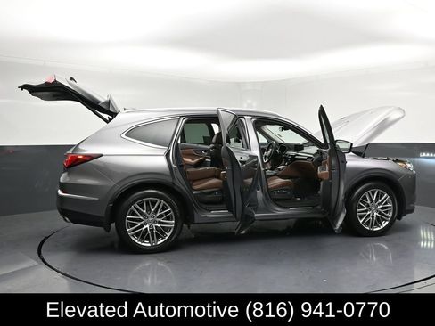 Used 2023 Acura MDX SH-AWD w/ Advance Package image 38