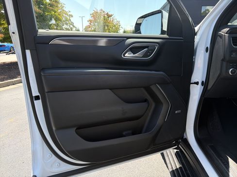 Used 2023 GMC Yukon XL AT4 w/ AT4 Premium Package AWD/4WD image 25