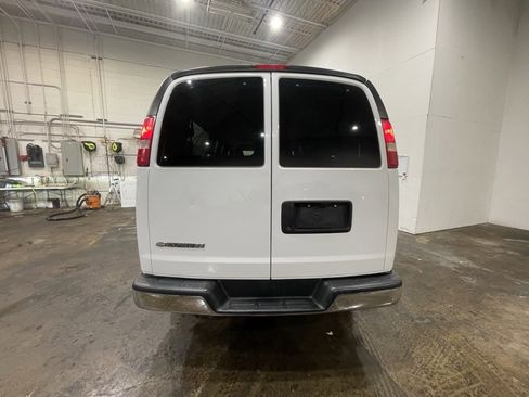 Used 2017 Chevrolet Express 3500 LT w/ LT Preferred Equipment Group image 38