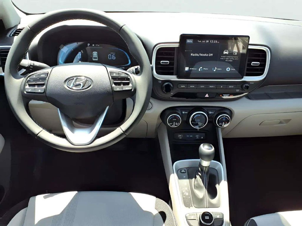 New 2026 Hyundai Venue SEL FWD image 14