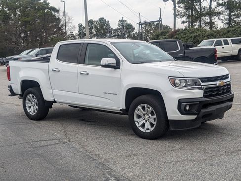 Used 2022 Chevrolet Colorado LT w/ Luxury Package image 2