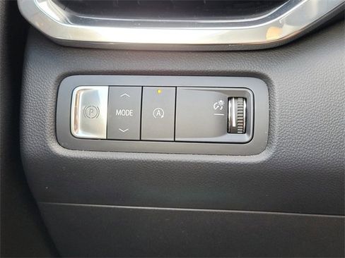 Used 2025 GMC Acadia Elevation image 37