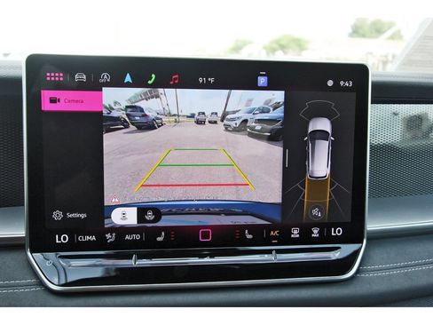 Certified 2025 Volkswagen Tiguan SE R-Line AWD/4WD image 25