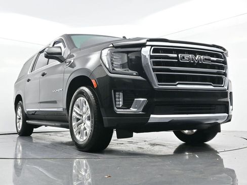 Used 2024 GMC Yukon XL SLT w/ SLT Luxury Package image 44