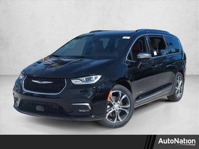 New 2026 Chrysler Pacifica Pinnacle