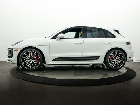 Certified 2022 Porsche Macan GTS AWD/4WD image 2