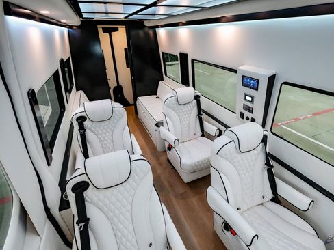 Used 2023 Mercedes-Benz Sprinter 3500 image 69