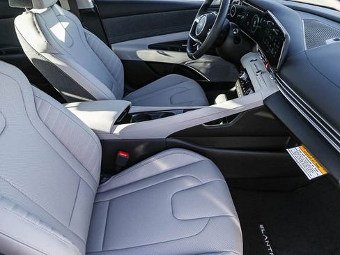 New 2026 Hyundai Elantra Limited FWD image 19