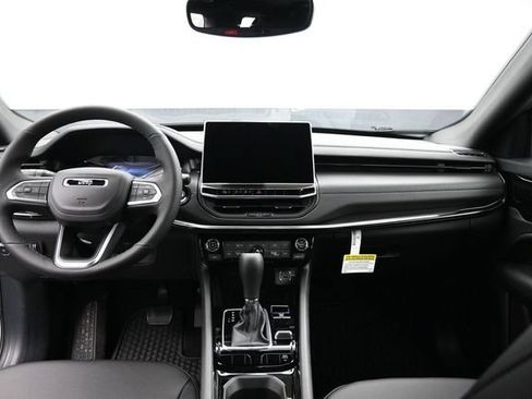 New 2026 Jeep Compass Latitude AWD/4WD image 21