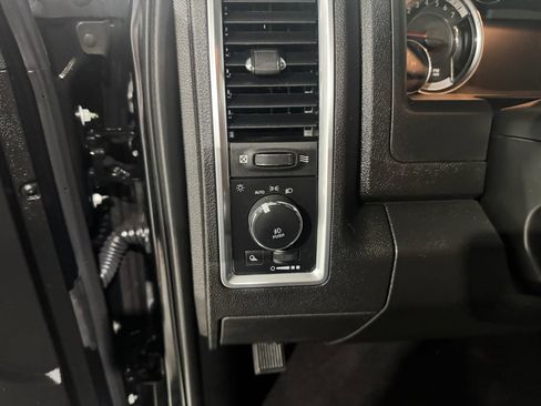 Used 2021 RAM 1500 Warlock AWD/4WD image 36