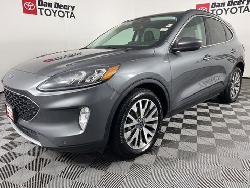 Used 2022 Ford Escape Titanium image 22