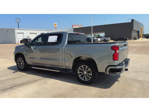 Used 2023 Chevrolet Silverado 1500 RST w/ Z71 Off-Road Package AWD/4WD image 6