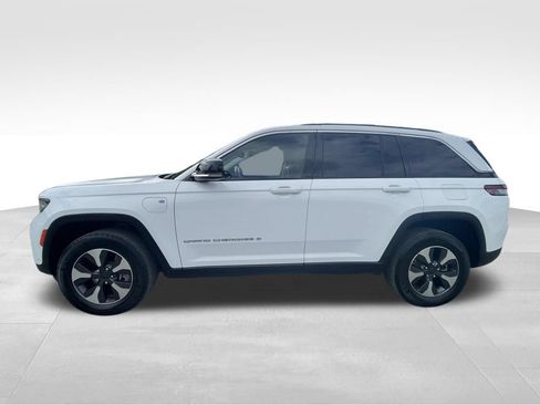 Used 2022 Jeep Grand Cherokee Limited 4xe w/ Luxury Tech Group II AWD/4WD image 19
