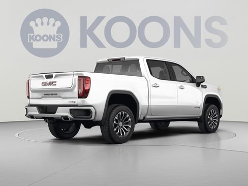 Used 2023 GMC Sierra 1500 AT4 w/ AT4 Premium Package AWD/4WD image 4