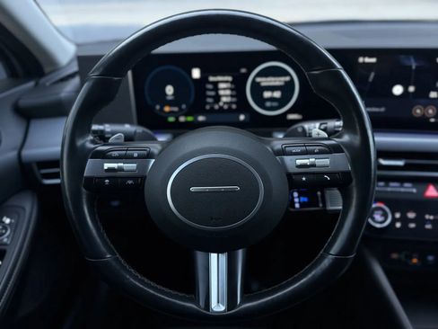 Used 2025 Hyundai Sonata Limited image 22