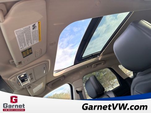 Used 2023 Lincoln Corsair Reserve w/ Equipment Group 202A image 22