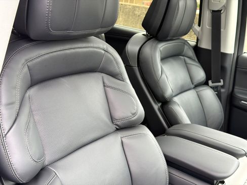 New 2026 Lincoln Navigator L Reserve AWD/4WD image 12
