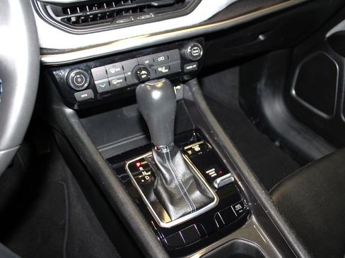 Used 2022 Jeep Compass Latitude image 22