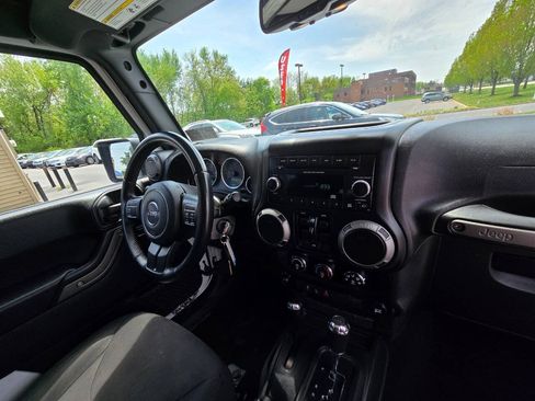 Used 2017 Jeep Wrangler Unlimited Sport w/ Quick Order Package 24S AWD/4WD image 33
