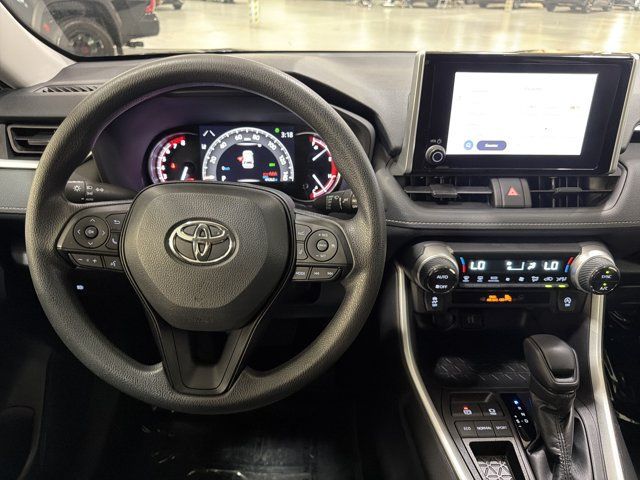 Used 2024 Toyota RAV4 XLE FWD image 27