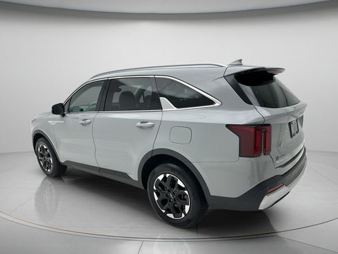 Used 2024 Kia Sorento S w/ Panoramic Sunroof Package AWD/4WD image 7