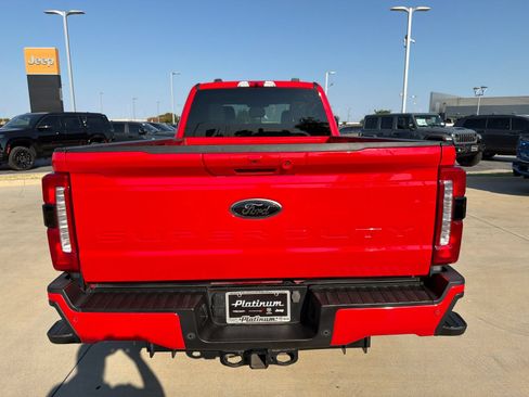 Used 2024 Ford F250 XLT w/ Black Appearance Package AWD/4WD image 4