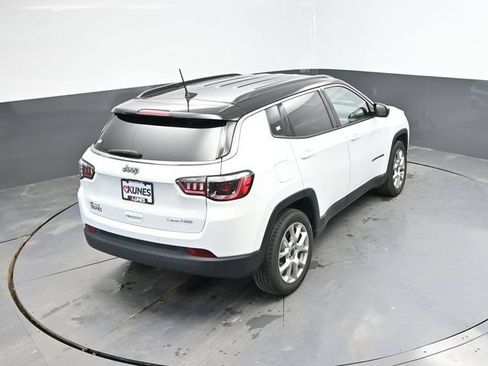 Used 2025 Jeep Compass Limited AWD/4WD image 31