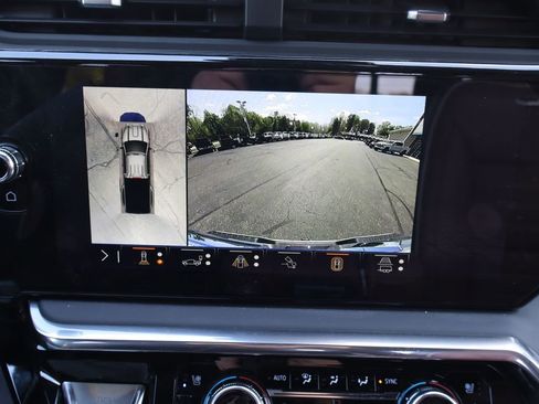 Used 2026 GMC Sierra 3500 Denali Ultimate AWD/4WD image 9