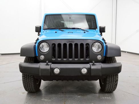 Used 2018 Jeep Wrangler Sport image 2