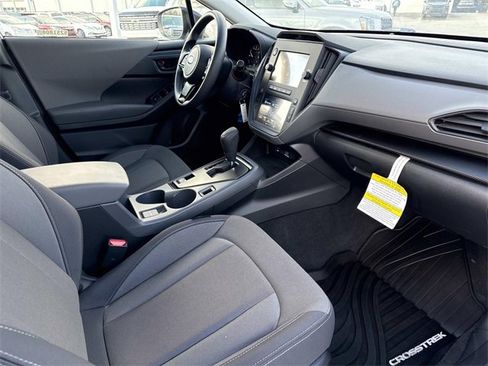 Used 2025 Subaru Crosstrek 2.0i image 18