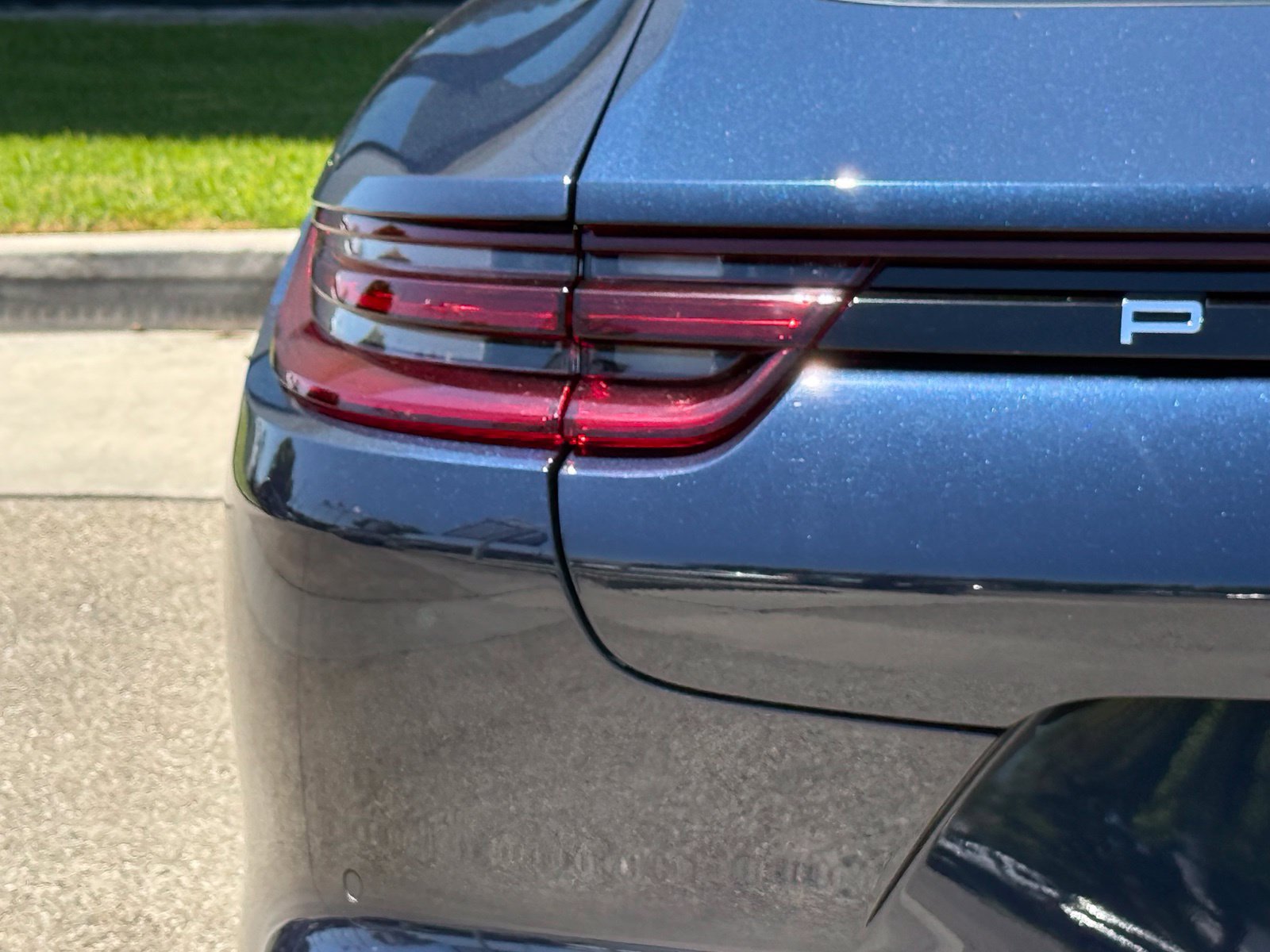 Used 2019 Porsche Panamera 4 AWD/4WD image 11