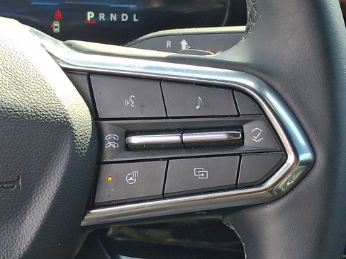 Used 2025 Chevrolet Equinox LT image 20