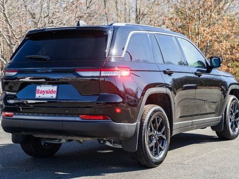 New 2026 Jeep Grand Cherokee Laredo image 6
